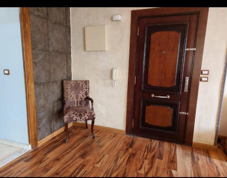 Family Apartment *